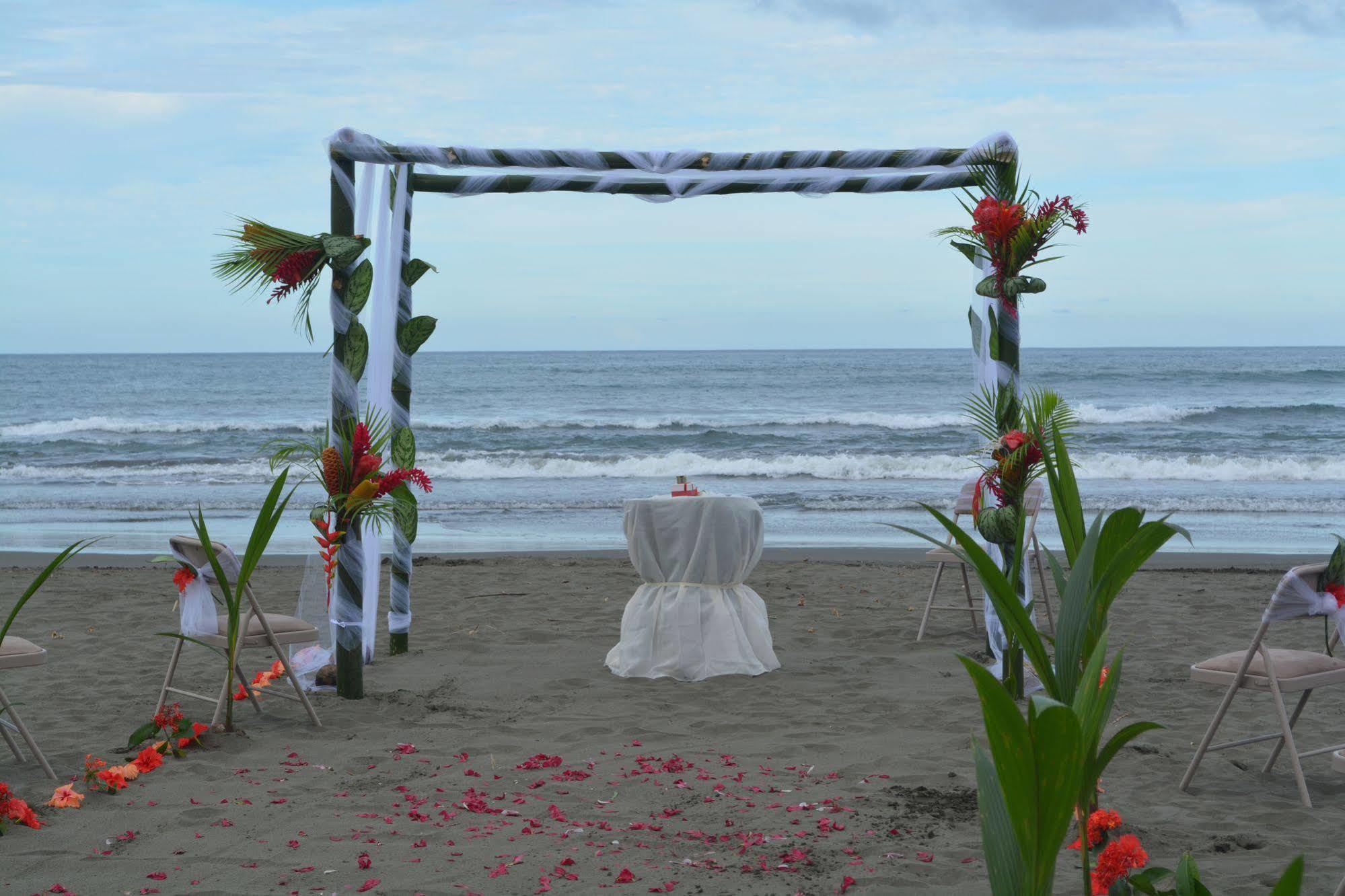 Hotel La Diosa Cahuita Exterior foto